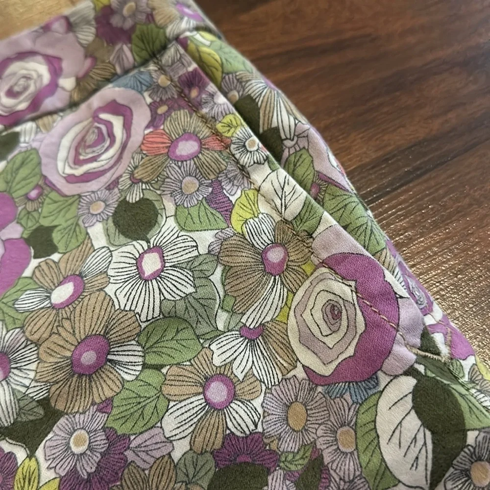 Ann Loft Taylor Chino Purple Floral Shorts Size 4 - Picture 4 of 11
